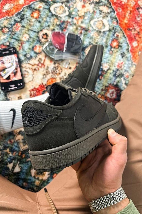 Кроссовки Travis Scott x Nike Air Jordan 1 Low "Velvet Brown" Premium