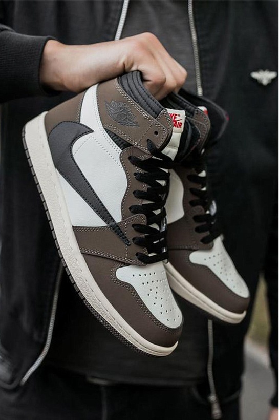Кроссовки Nike Air Jordan 1 High x Travis Scott "Cactus Jack"
