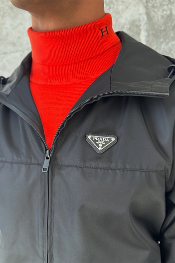 Мужская чёрная ветровка Prada logo-plaque   