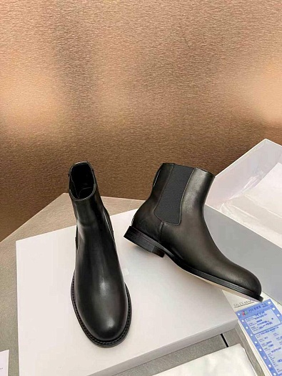 Женские кожаные сапоги The Row   