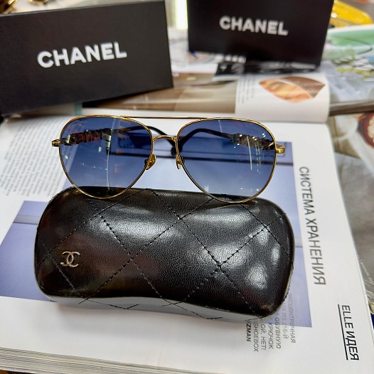 Солнцезащитные очки авиаторы Chanel с синими стеклами   
