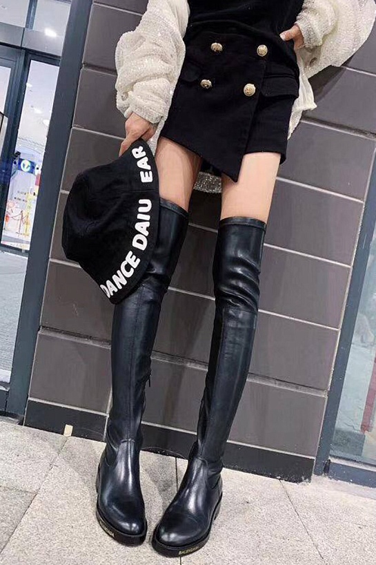 Женские кожаные ботфорты Balenciaga чёрного цвета