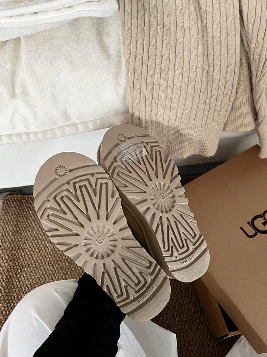 Замшевые женские слиперы с мехом UGG Lanah