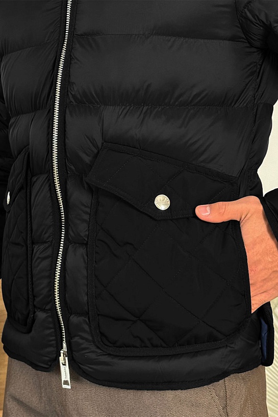 Чёрная пуховая куртка Burberry London England logo-patch