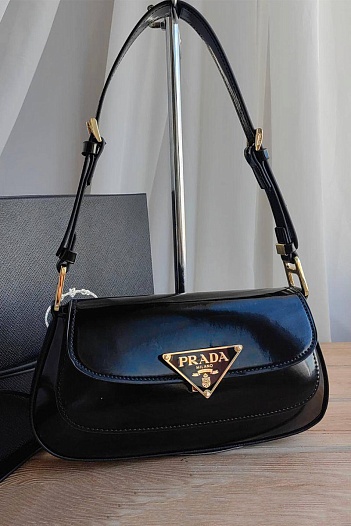 Женская сумка Prada Cleo из лакированной кожи 24x12 см (2 расцветки)   