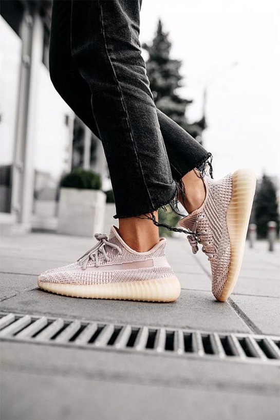 Кроссовки Adidas Yeezy Boost 350 V2 “Synth”