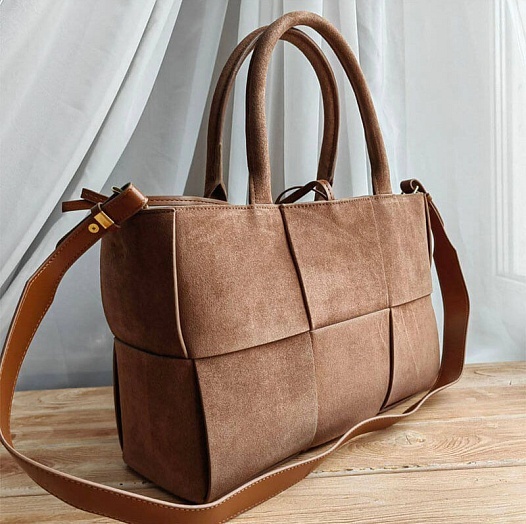 Замшевая сумка-тоут Bottega Veneta Arco Medium 36x25 см - Brown   
