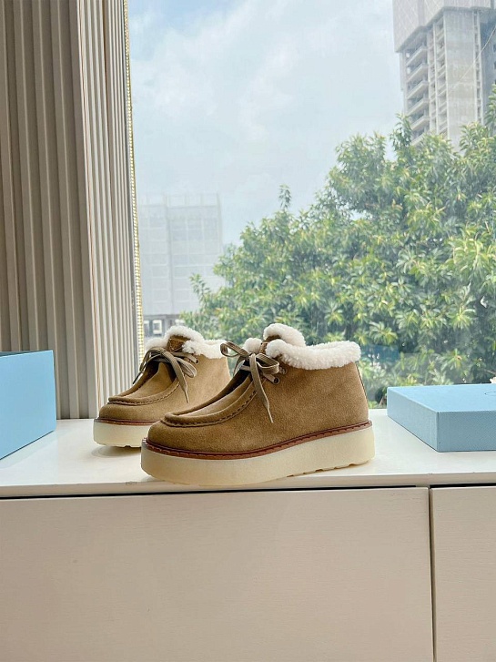Женские замшевые ботинки с мехом Prada Premium - Chestnut