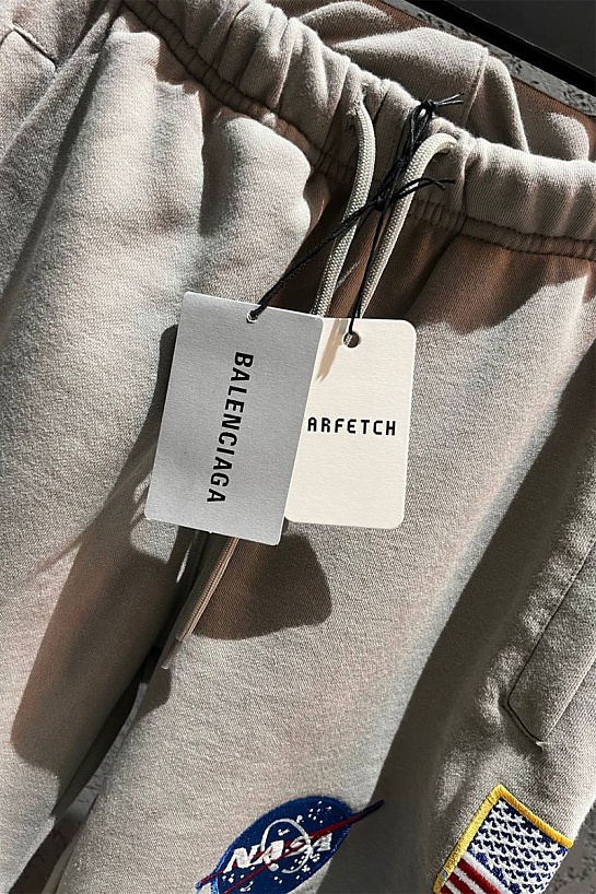 Мужские серые шорты Balenciaga x Nasa