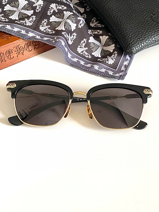 Солнцезащитные очки Chrome Hearts