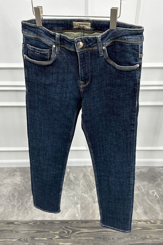 Джинсы тёмно-синего цвета Burberry regular fit