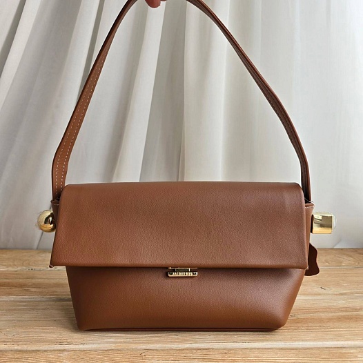 Кожаная сумка Jacquemus The Rond Carre 26x16 см   