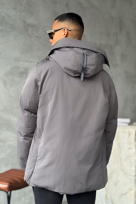 Серый пуховик Canada Goose Sanford logo-patch
