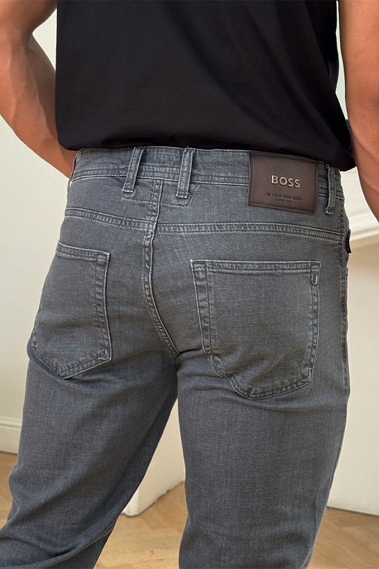 Мужские серые джинсы Hugo Boss