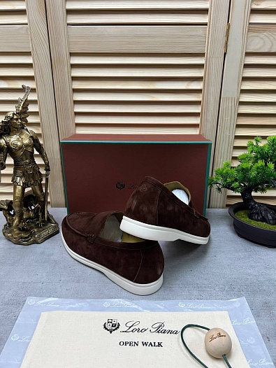 Мужские замшевые лоферы Loro Piana   