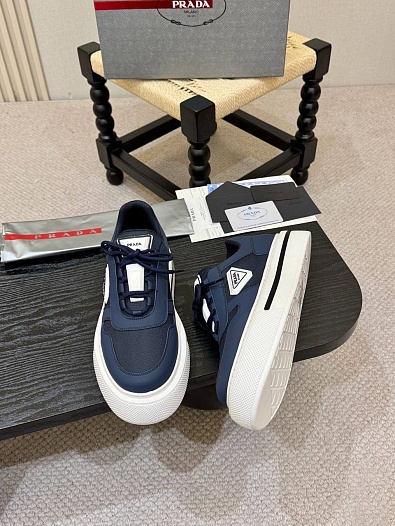 Комбинированные кроссовки Prada logo-plaque   