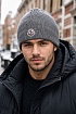Мужская брендовая шапка Moncler серого цвета