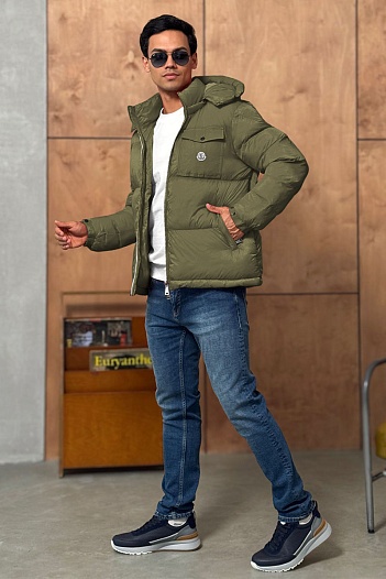 Мужская куртка Moncler зелёного цвета   