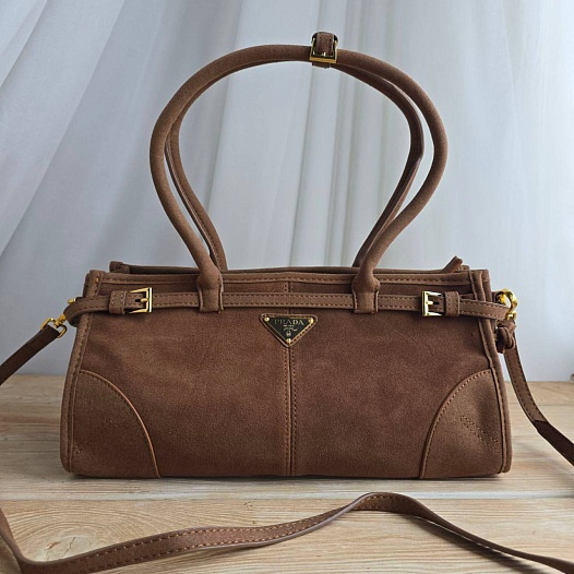 Женская замшевая сумка Prada 22x15 см   