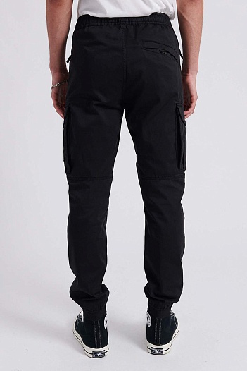Мужские чёрные джоггеры с патчем Stone Island   
