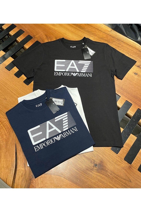 Футболка чёрного цвета Emporio Armani 7 logo-print