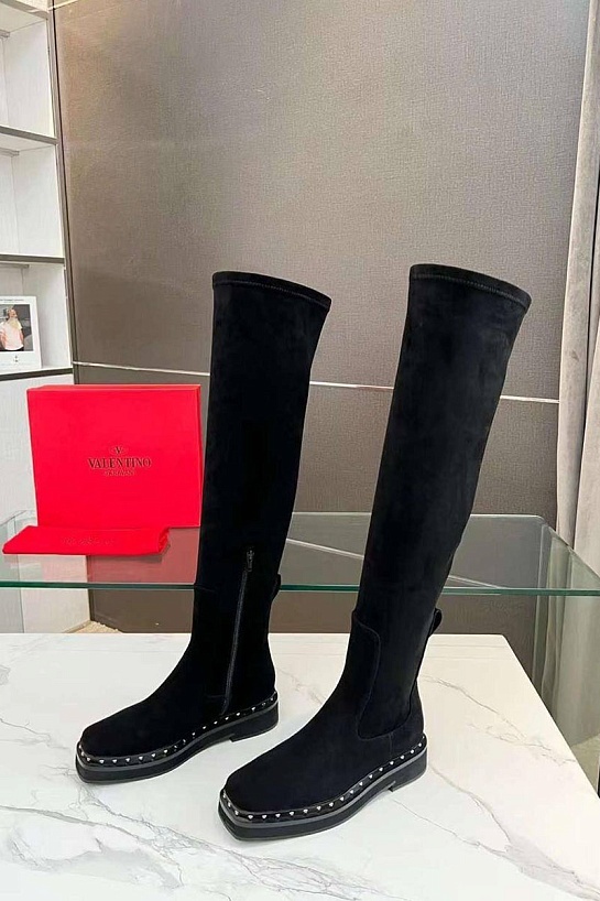 Женские замшевые ботфорты Valentino чёрного цвета