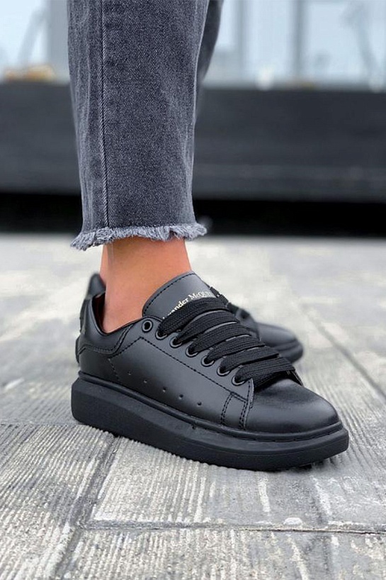 Чёрные кожаные кроссовки Alexander McQueen