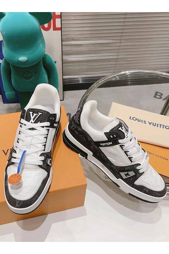 Женские кожаные кроссовки Louis Vuitton Trainer Monogram - White / Black