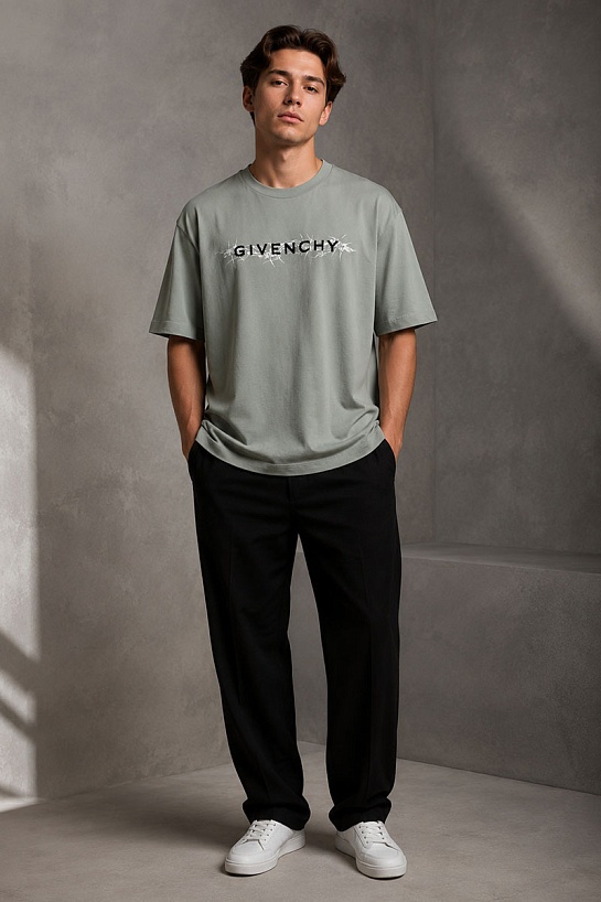 Серая оверсайз футболка Givenchy Barbed Wire-print