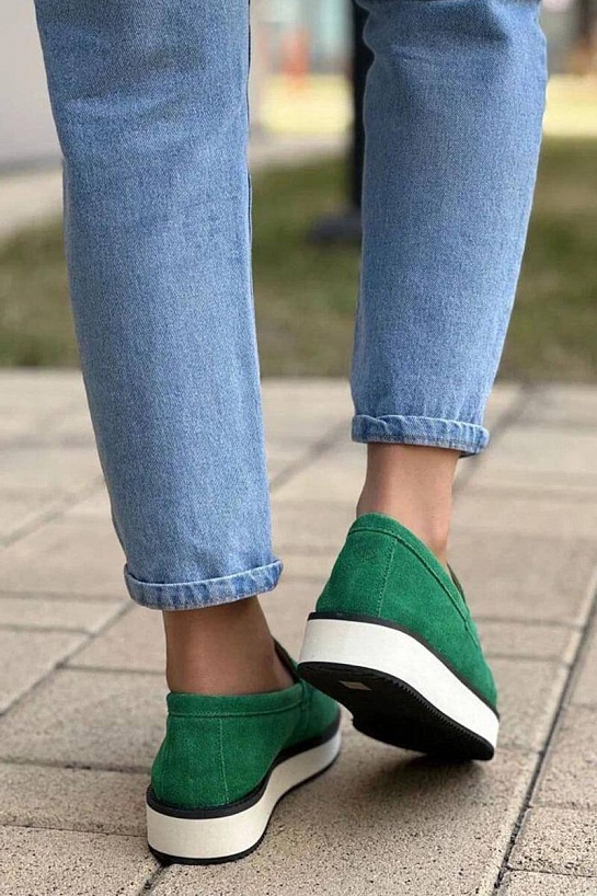 Женские замшевые лоферы Loro Piana