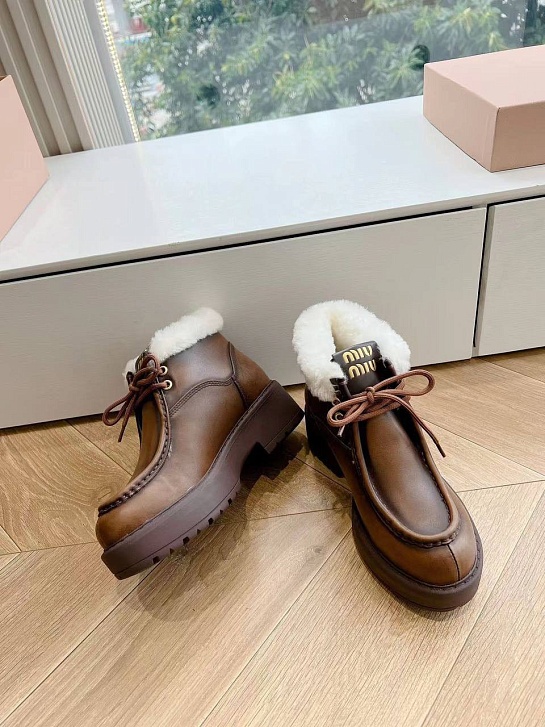 Женские кожаные ботинки с мехом MIU MIU Premium