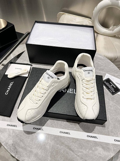 Женские кожаные кроссовки белого цвета Chanel premium   