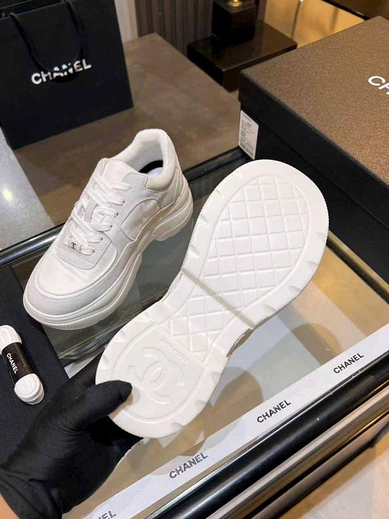 Белые женские кроссовки Chanel premium