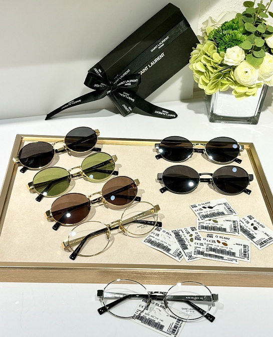 Солнцезащитные очки Yves Saint Laurent Eyewear