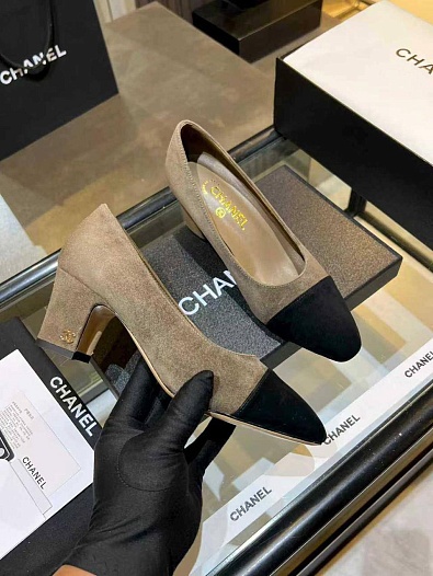 Женские замшевые туфли на каблуке Chanel premium   