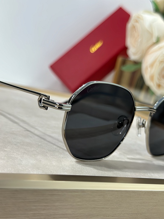 Солнцезащитные очки Cartier Premiere