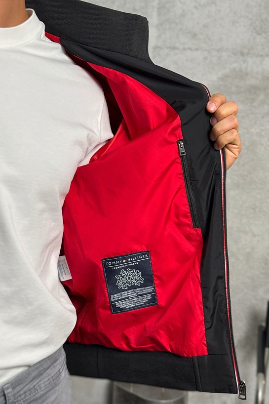 Мужская ветровка Tommy Hilfiger чёрного цвета