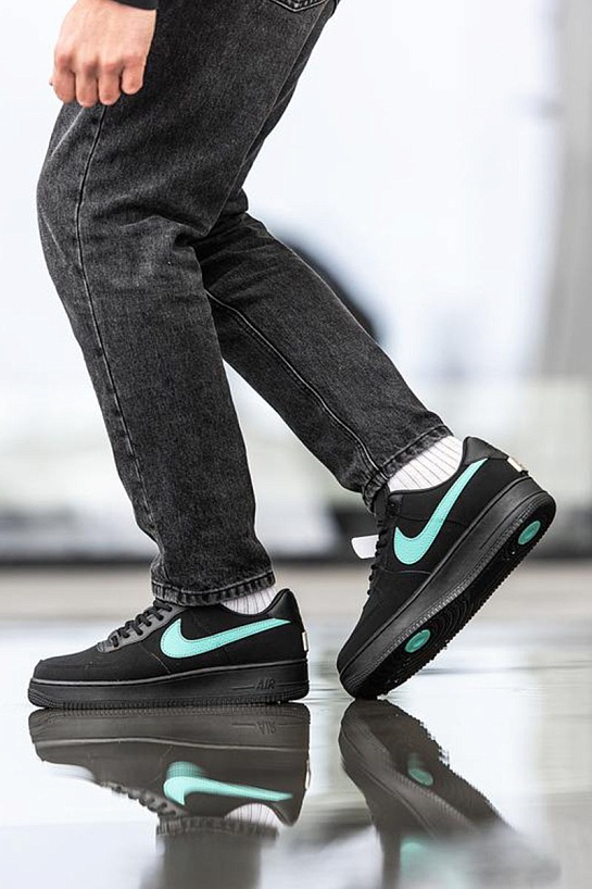Кроссовки Tiffany & Co. x Nike Air Force 1 Low