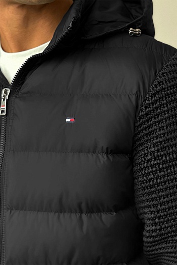 Чёрная куртка Tommy Hilfiger с вязаными рукавами   