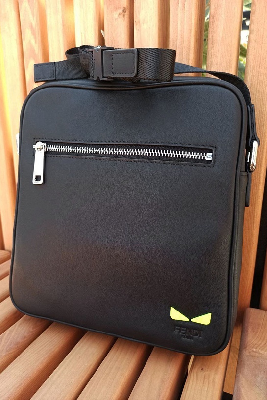 Кожаная сумка Fendi "Monster Eyes" 22x24x6 см