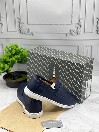 Кожаные лоферы Kiton тёмно-синего цвета   