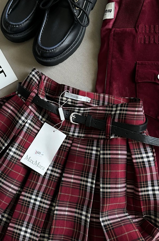 Женская красная юбка Max Mara