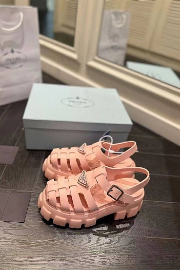 Женские кожаные сандалии Prada Monolith Fisherman - Pink   