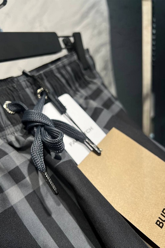 Мужские шорты Burberry Black Check