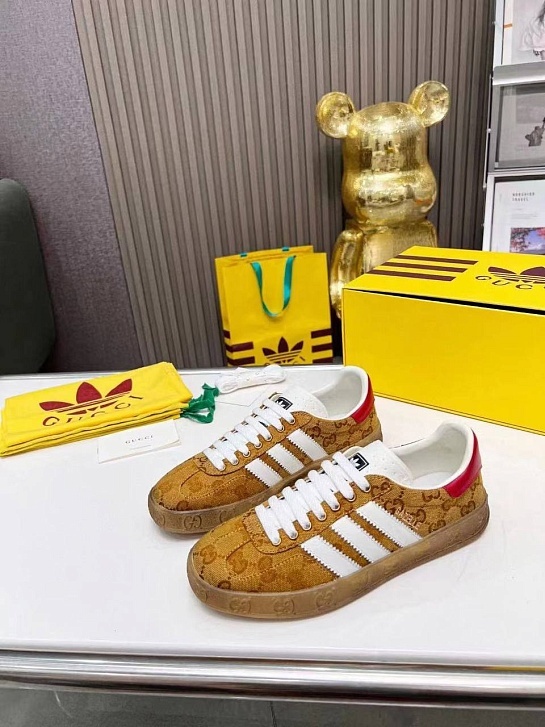 Женские кроссовки Gucci x Adidas Gazelle Collaboration - Brown