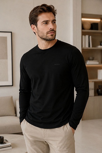 Мужской лонгслив Hugo Boss чёрного цвета   