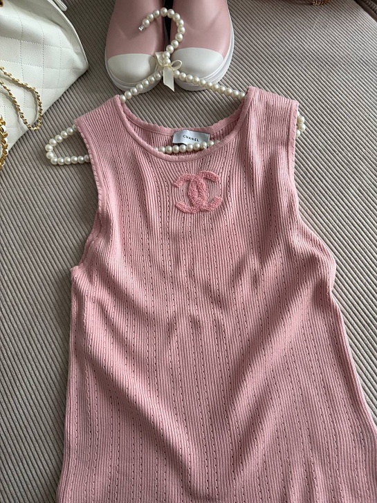 Женская майка розового цвета Chanel premium