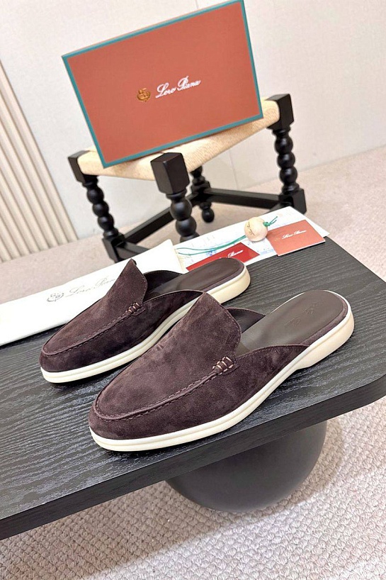 Мужские замшевые шлёпанцы Loro Piana