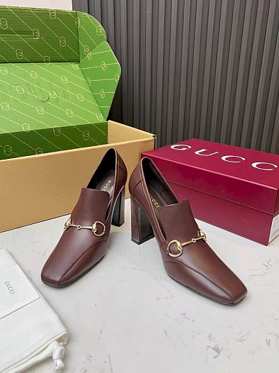 Женские кожаные лоферы на каблуке Gucci Signora Pump premium   