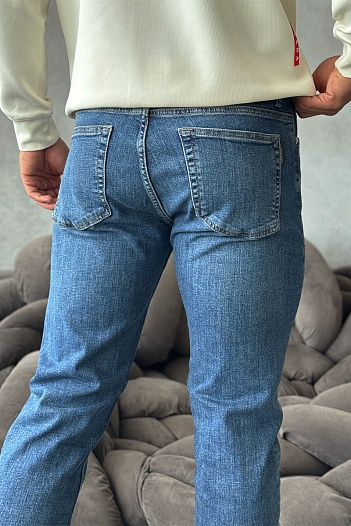 Мужские джинсы Giorgio Armani синего цвета   